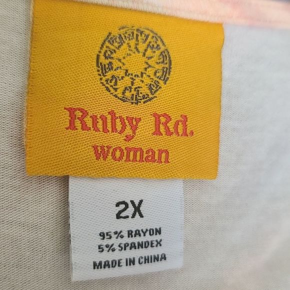 PLUS SIZE RUBY RD WOMAN'S TOP - Picture 8 of 9